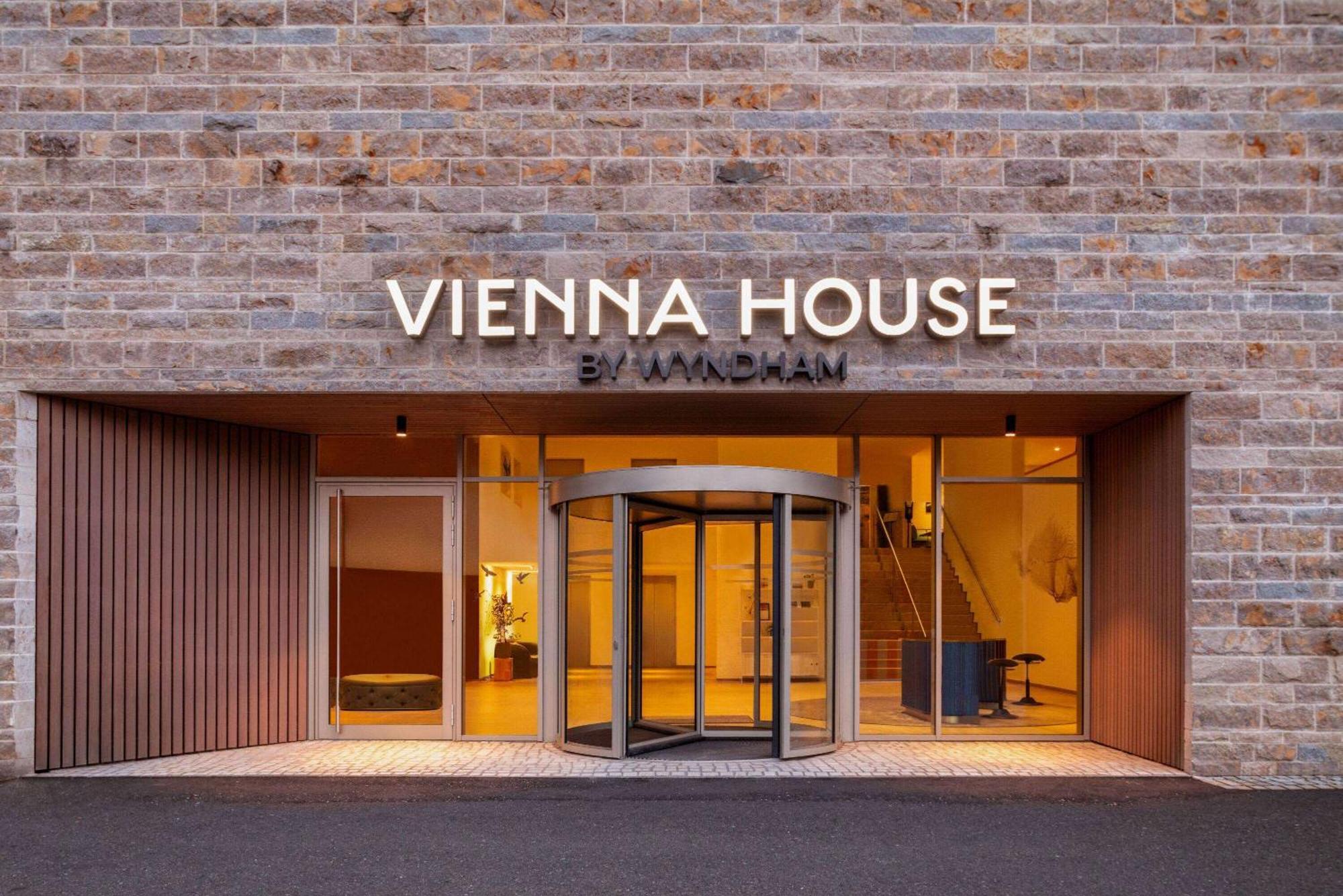 Vienna House By Wyndham Mq Kronberg Kronberg im Taunus Exterior foto